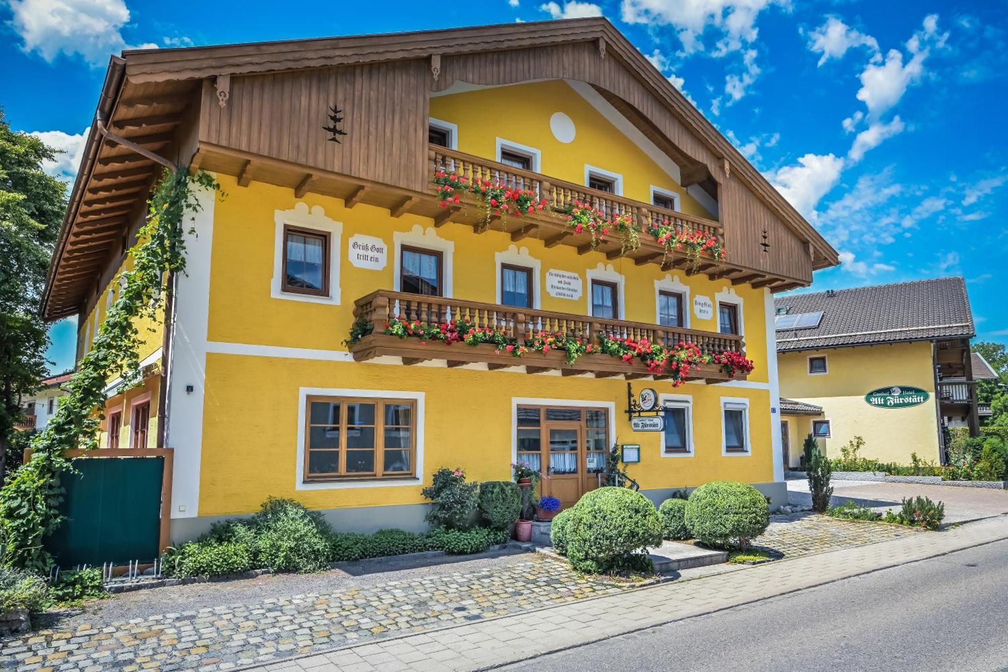 Gasthaus - Hotel Alt Fuerstaett Розенхайм Екстериор снимка